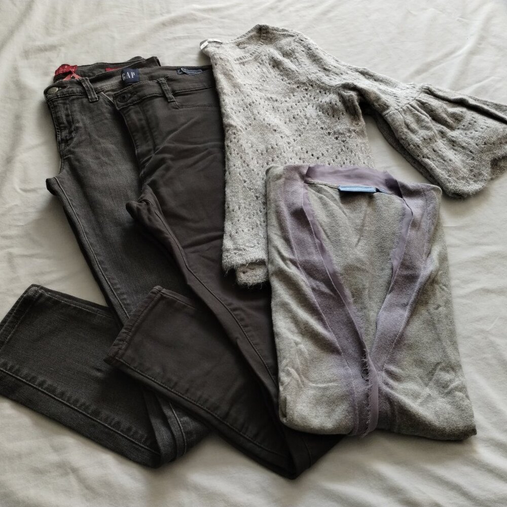 MIXED LOT of 4 Casual Clothes Sz SMALL/4 - LUCKY BRAND - Gap - SV/VW - LC